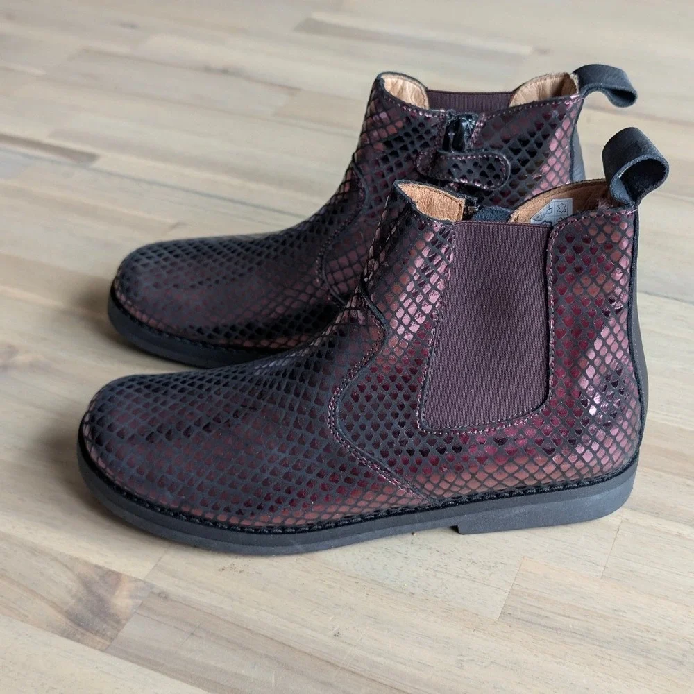 Froddo Girls Metallic Snake Embossed Chelsea Boots Side Zip Size 35 US 3-4 Youth